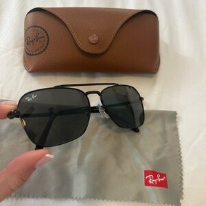 Ray-Ban Black Sunglasses with Case never worn brand new